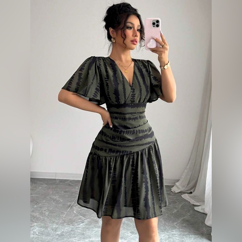 40. SHEIN Black and Green Mini Dress Size Medium
